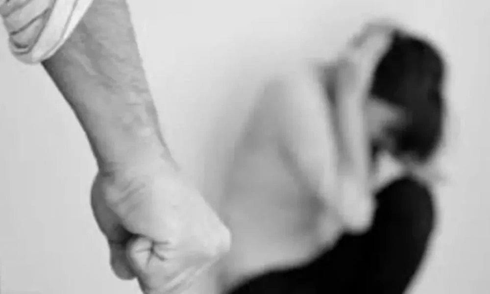 Ηράκλειο: Συνελήφθη 57χρονος για τον άγριο ξυλοδαρμό της συζύγου του-"Με χτύπησε και μου έσκισε τα ρούχα"